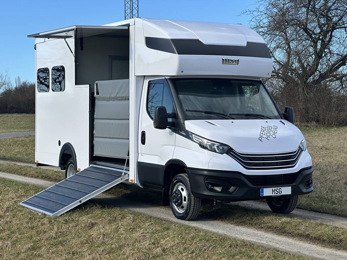 Zware paardenvrachtwagen (groot rijbewijs) Iveco IVECO DAILY 50.210 MSG STABLEHOPPER XXL PLUS 2026 Nieuw