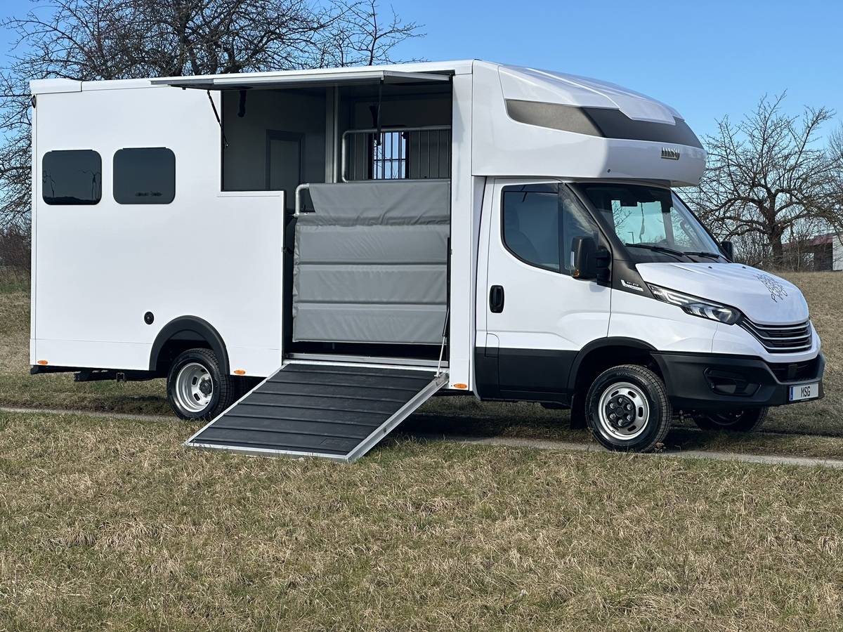 Zware paardenvrachtwagen (groot rijbewijs) Iveco IVECO DAILY 50.210 MSG STABLEHOPPER XXL PLUS 2026 Nieuw