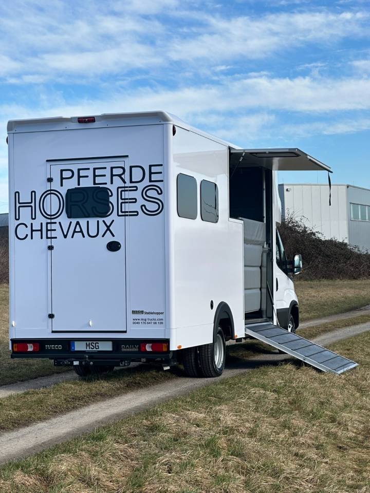 Zware paardenvrachtwagen (groot rijbewijs) Iveco IVECO DAILY 50.210 MSG STABLEHOPPER XXL PLUS 2026 Nieuw