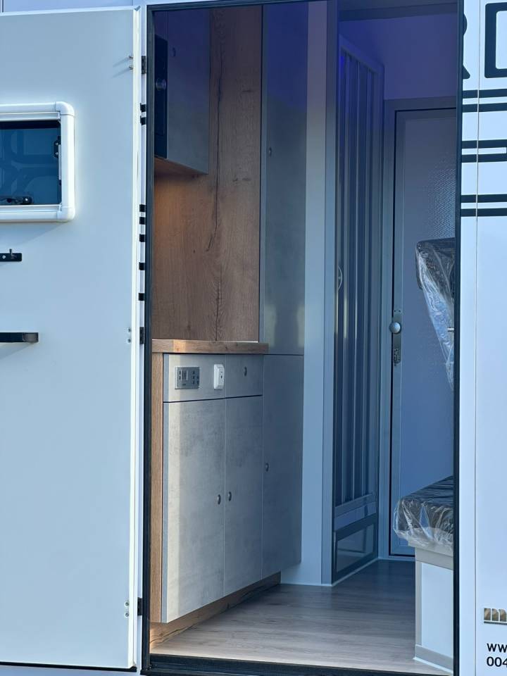 Zware paardenvrachtwagen (groot rijbewijs) Iveco IVECO DAILY 50.210 MSG STABLEHOPPER XXL PLUS 2026 Nieuw