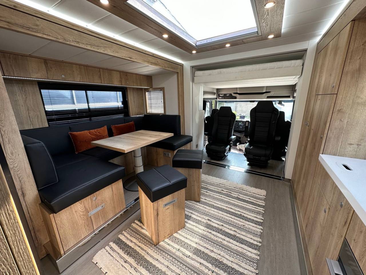 Zware paardenvrachtwagen (groot rijbewijs) HTI SCANIA S450 HTI PROFESSIONAL DOUBLE POP OUT & POP  2026 Nieuw
