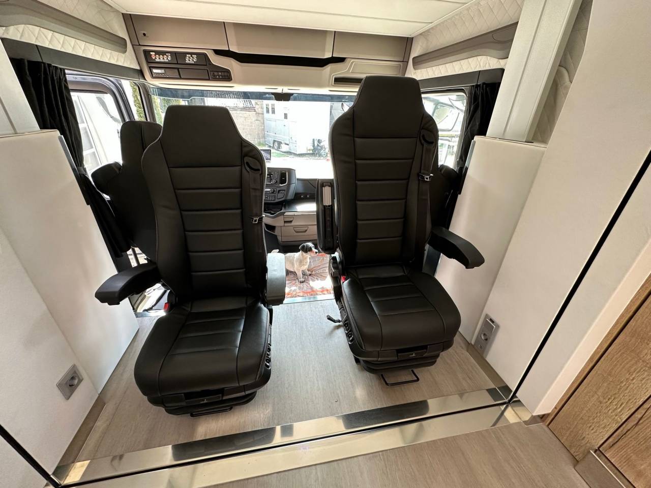 Zware paardenvrachtwagen (groot rijbewijs) HTI SCANIA S450 HTI PROFESSIONAL DOUBLE POP OUT & POP  2026 Nieuw