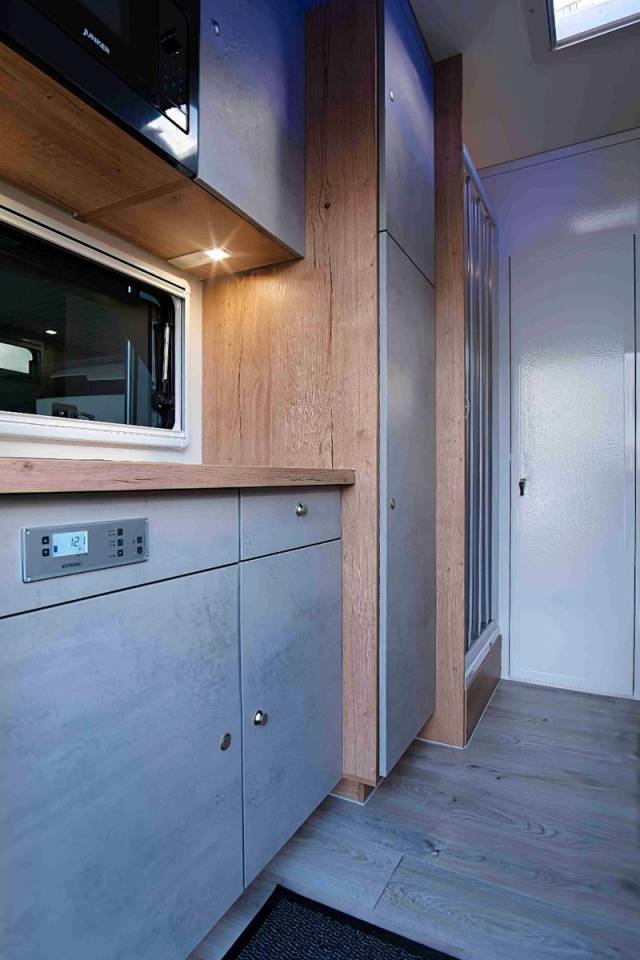 Zware paardenvrachtwagen (groot rijbewijs) Iveco IVECO DAILY 50.210 MSG STABLEHOPPER XXL PLUS 2026 Nieuw