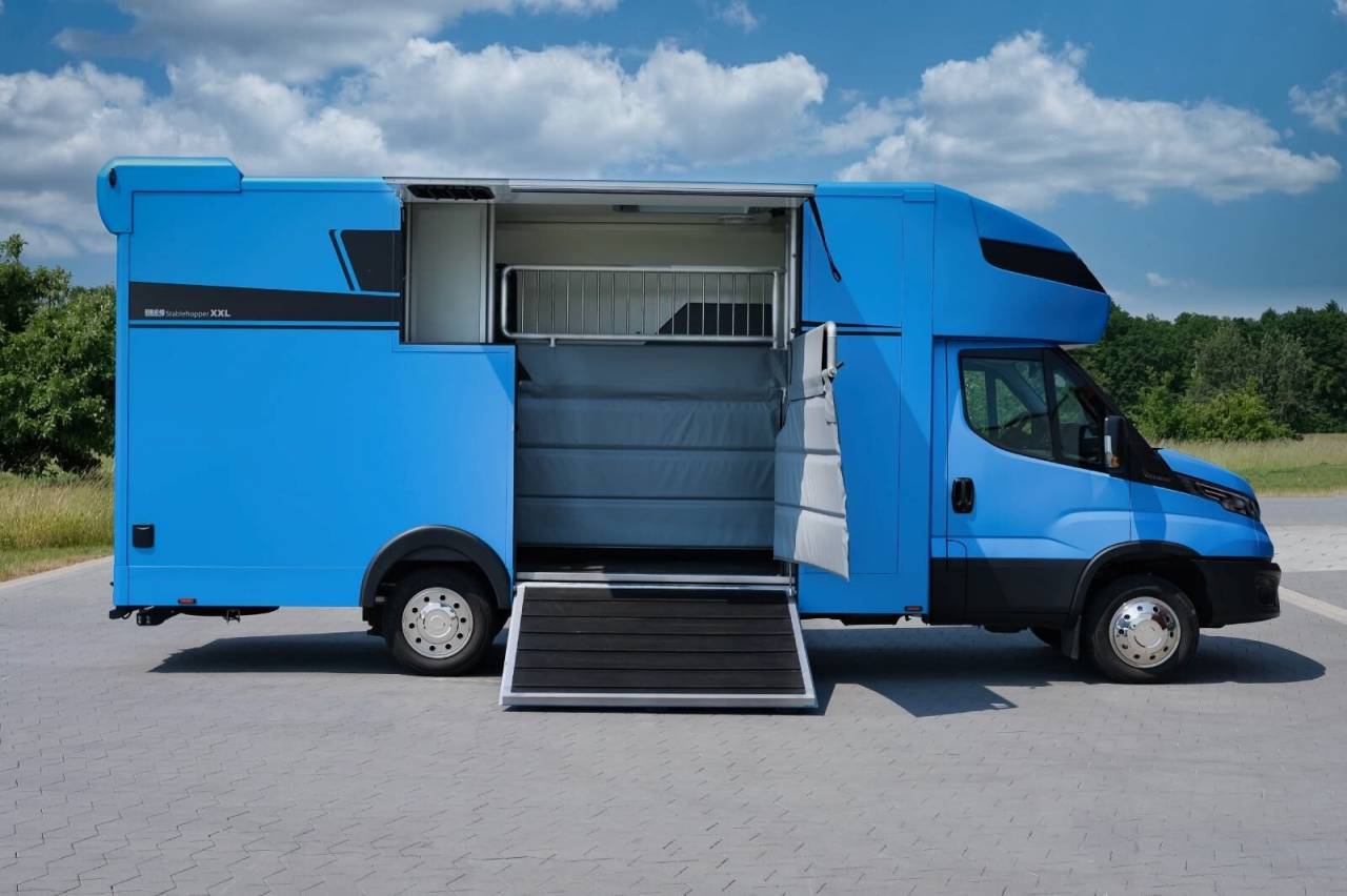 Zware paardenvrachtwagen (groot rijbewijs) Iveco IVECO DAILY 50.210 MSG STABLEHOPPER XXL 2026 Nieuw