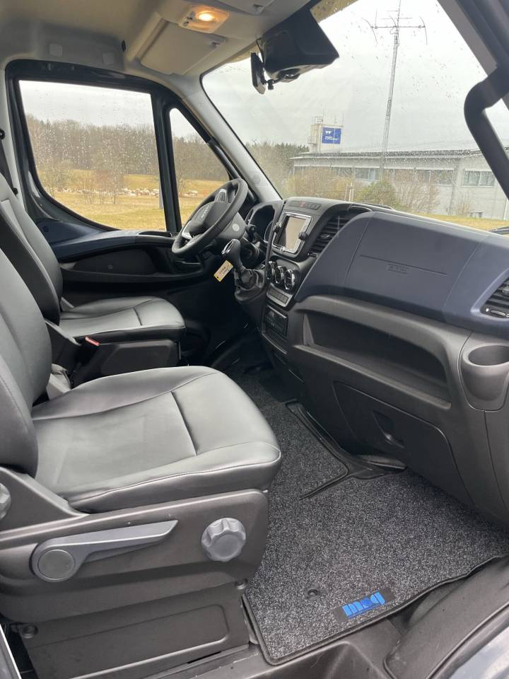 Zware paardenvrachtwagen (groot rijbewijs) Iveco IVECO DAILY 50.210 MSG STABLEHOPPER XXL 2026 Nieuw