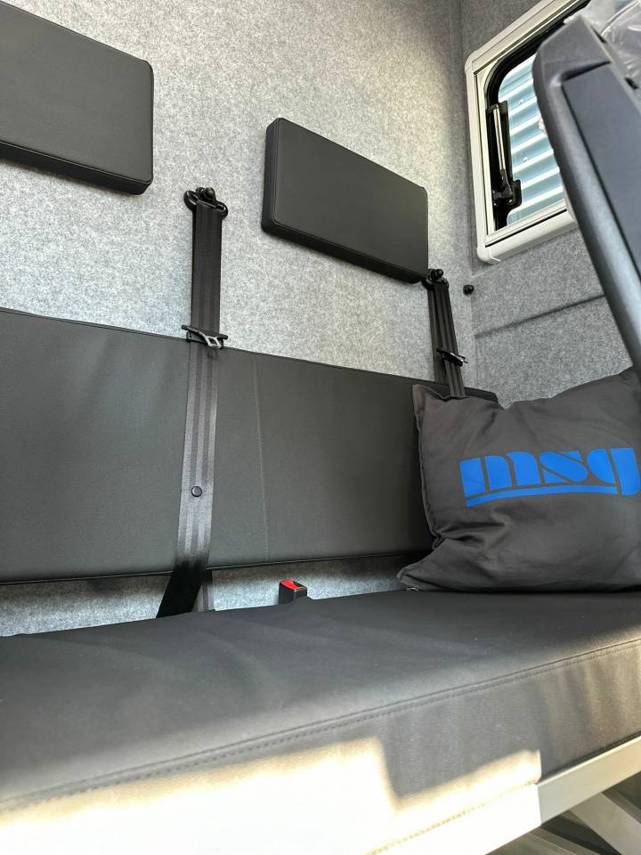 Zware paardenvrachtwagen (groot rijbewijs) Iveco IVECO DAILY 50.210 MSG STABLEHOPPER XXL 2026 Nieuw