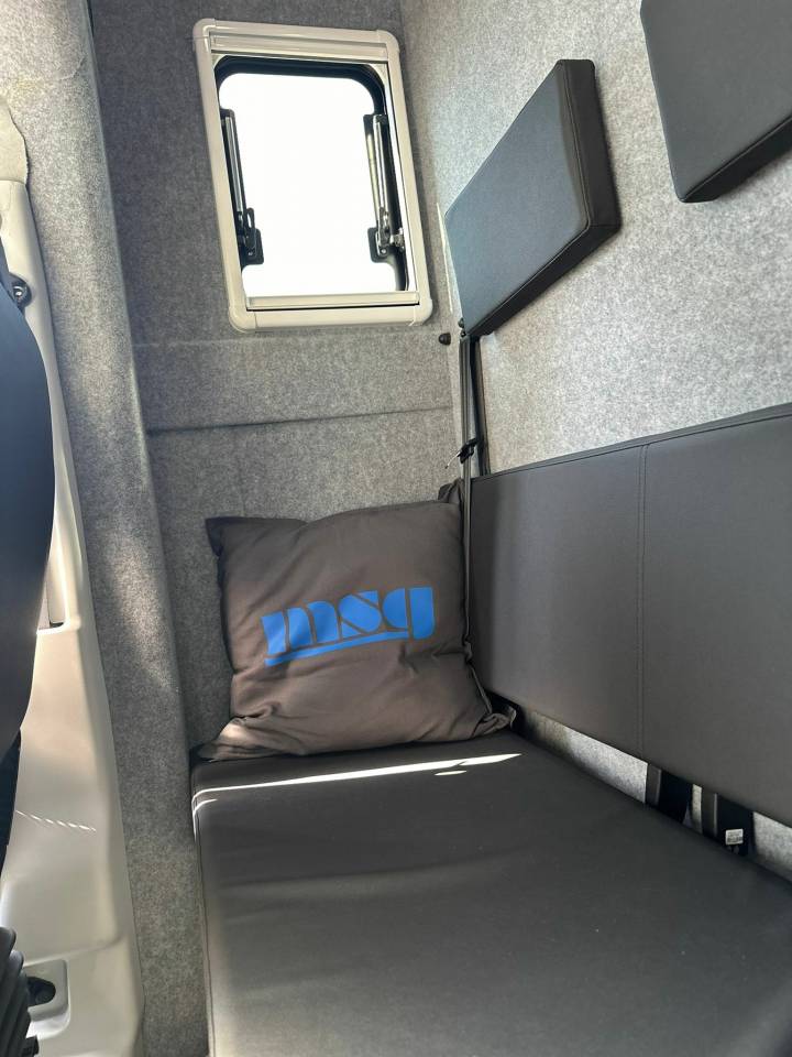 Zware paardenvrachtwagen (groot rijbewijs) Iveco IVECO DAILY 50.210 MSG STABLEHOPPER XXL 2026 Nieuw