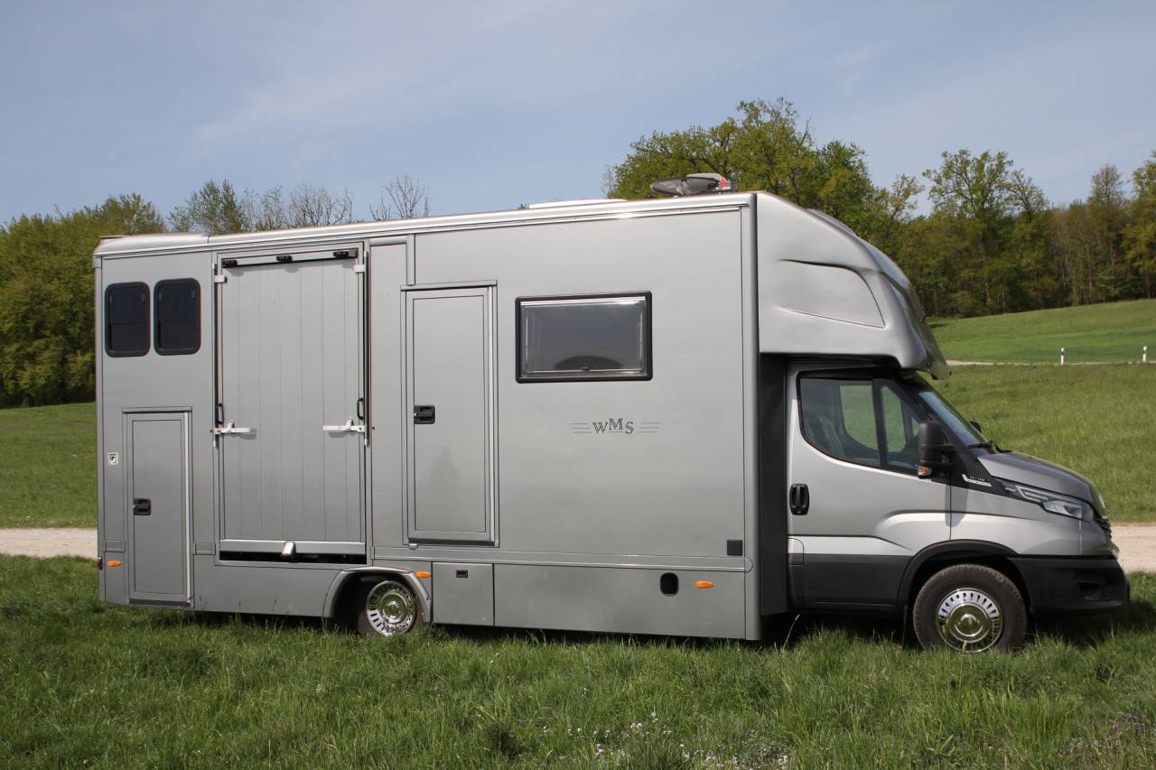 Zware paardenvrachtwagen (groot rijbewijs) Iveco IVECO DAILY 70C21 WMS POP OUT 2026 Nieuw