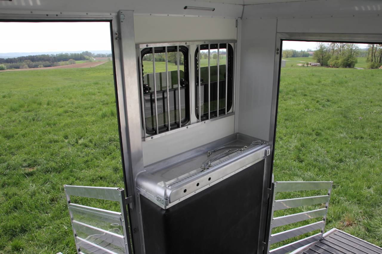 Zware paardenvrachtwagen (groot rijbewijs) Iveco IVECO DAILY 70C21 WMS POP OUT 2026 Nieuw