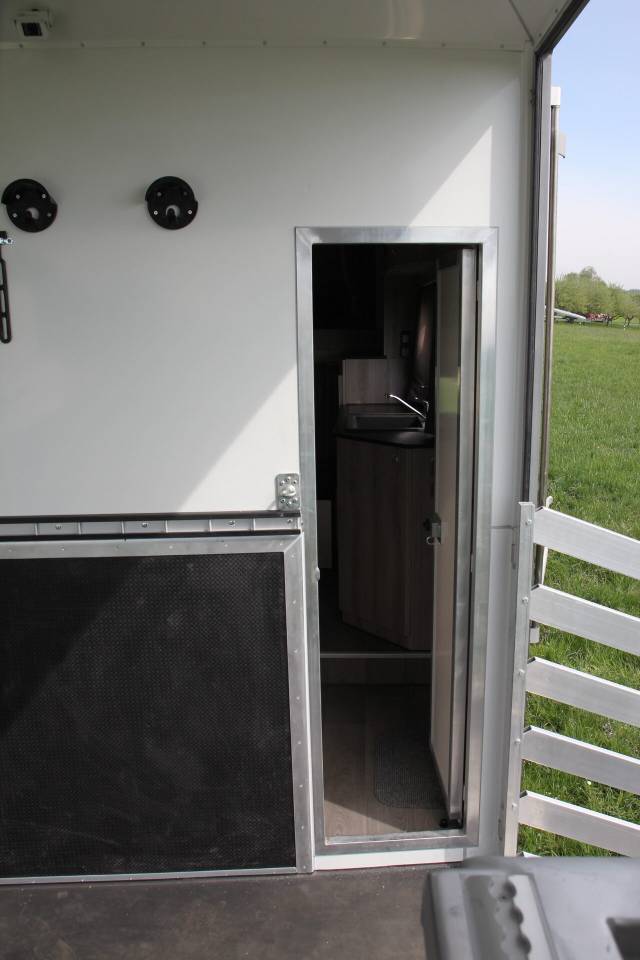 Zware paardenvrachtwagen (groot rijbewijs) Iveco IVECO DAILY 70C21 WMS POP OUT 2026 Nieuw