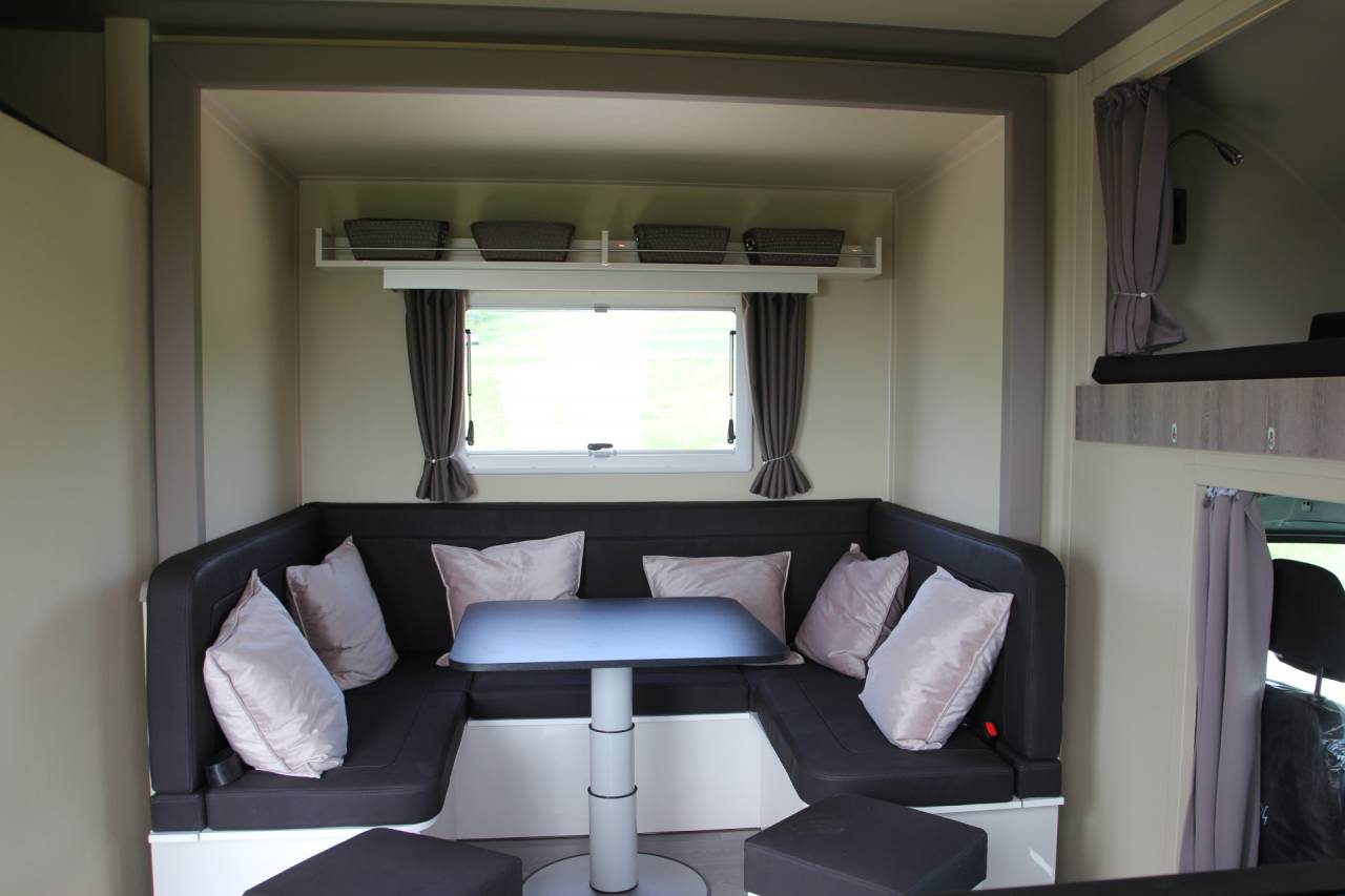 Zware paardenvrachtwagen (groot rijbewijs) Iveco IVECO DAILY 70C21 WMS POP OUT 2026 Nieuw