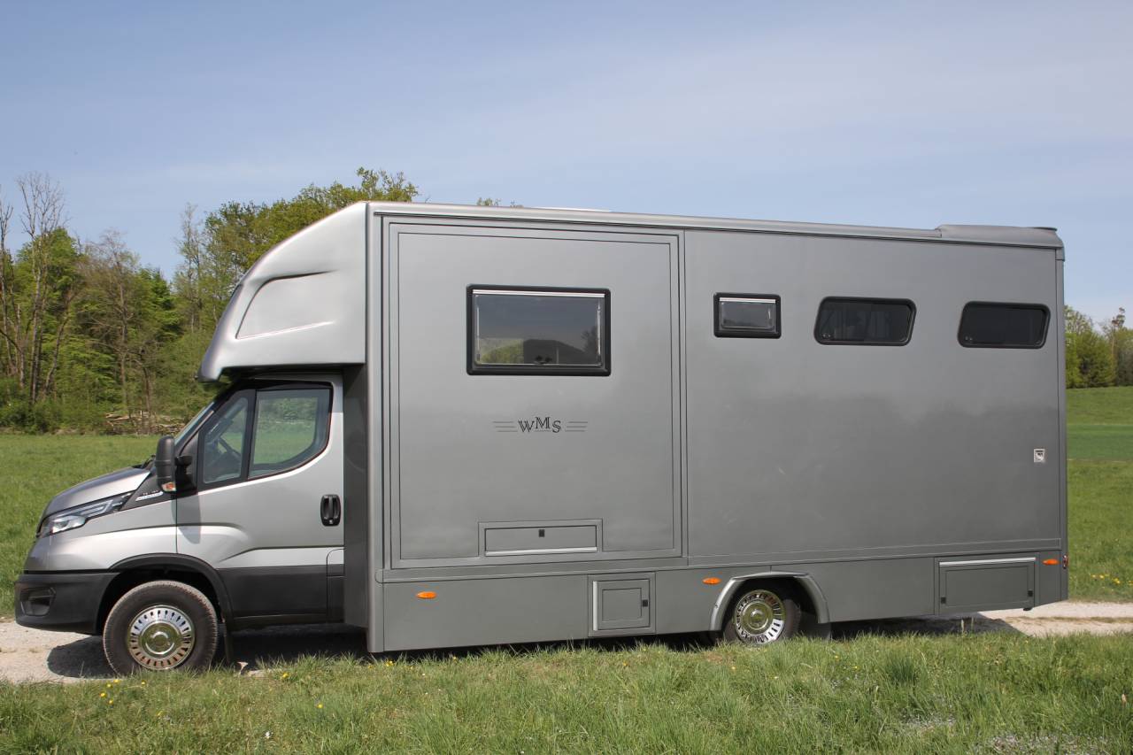 Zware paardenvrachtwagen (groot rijbewijs) Iveco IVECO DAILY 70C21 WMS POP OUT 2026 Nieuw