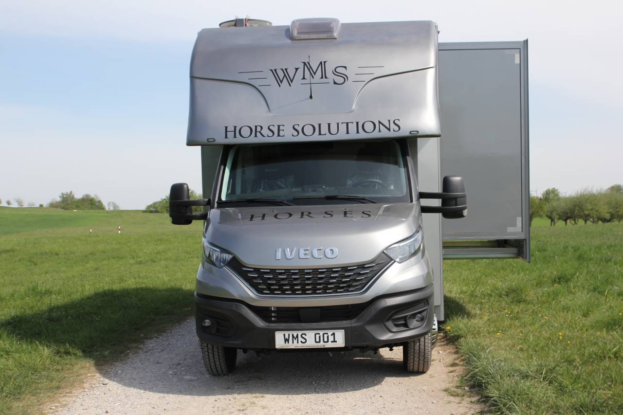 Zware paardenvrachtwagen (groot rijbewijs) Iveco IVECO DAILY 70C21 WMS POP OUT 2026 Nieuw