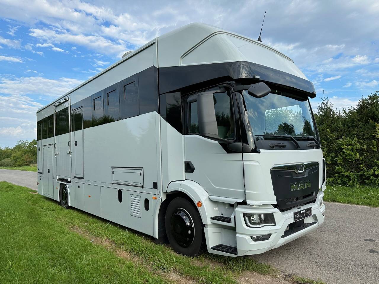 Zware paardenvrachtwagen (groot rijbewijs) Man MAN TGM 18.320 ANKA POP OUT 2026 Nieuw