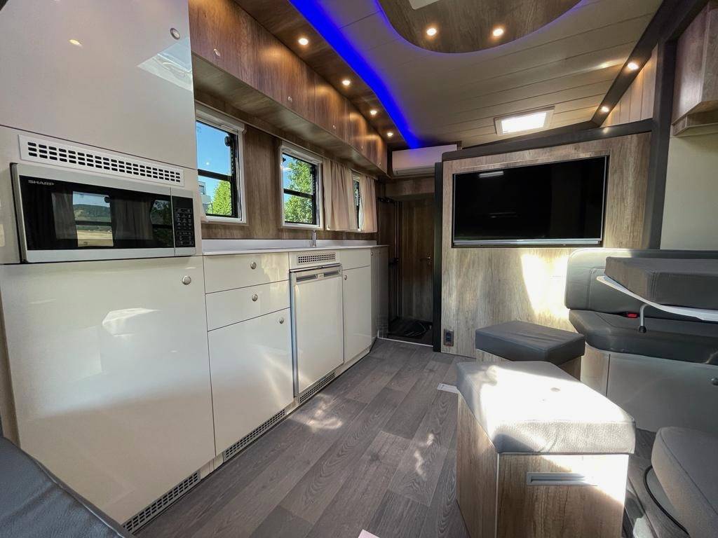 Zware paardenvrachtwagen (groot rijbewijs) Man MAN TGM 18.320 ANKA POP OUT 2026 Nieuw