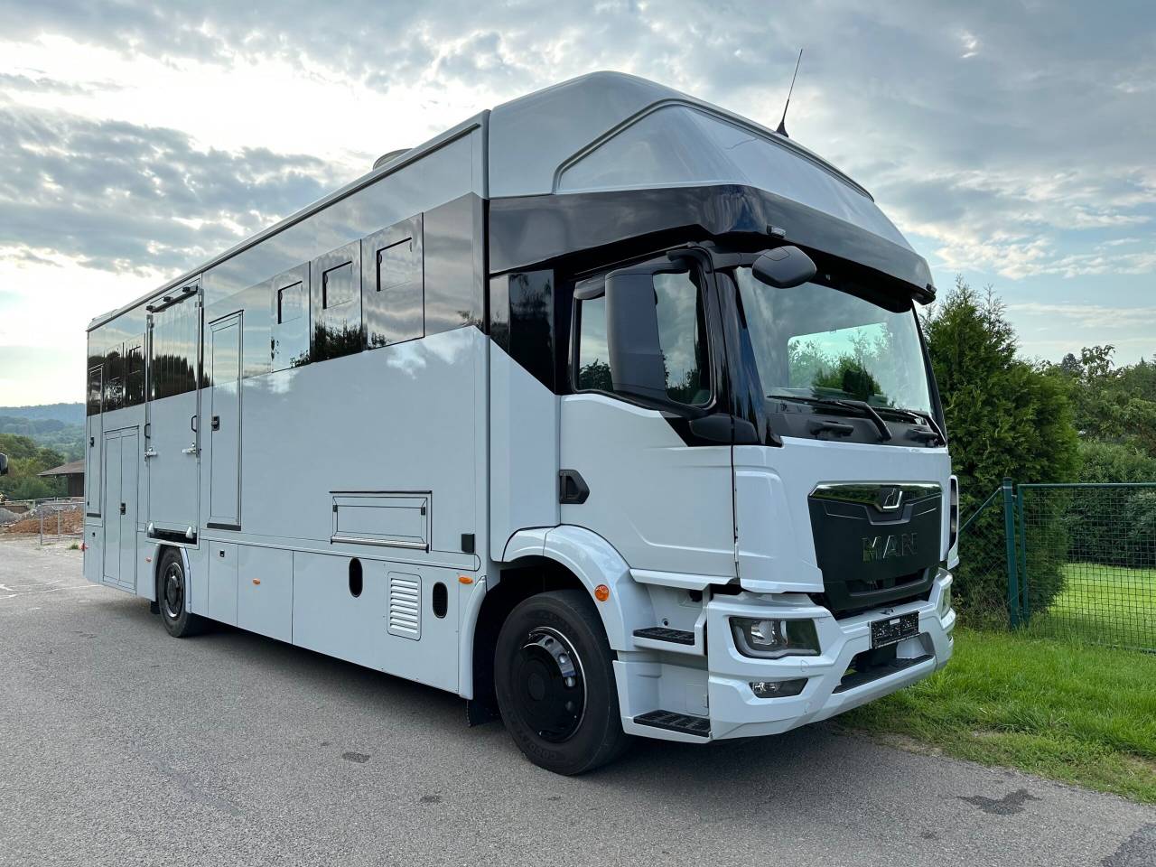 Zware paardenvrachtwagen (groot rijbewijs) Man MAN TGM 18.320 ANKA POP OUT 2026 Nieuw