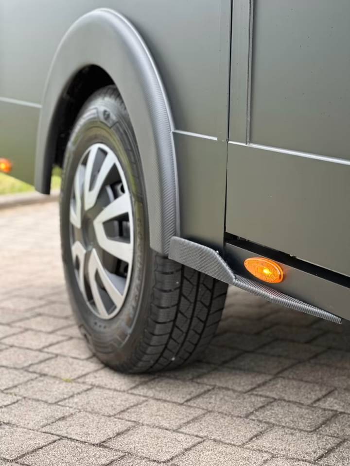 Kleine paardenvrachtwagen (B rijbewijs) Renault RENAULT MASTER 170 MSG STALLION LIGHT AUTOMATIQUE 2026 Nieuw