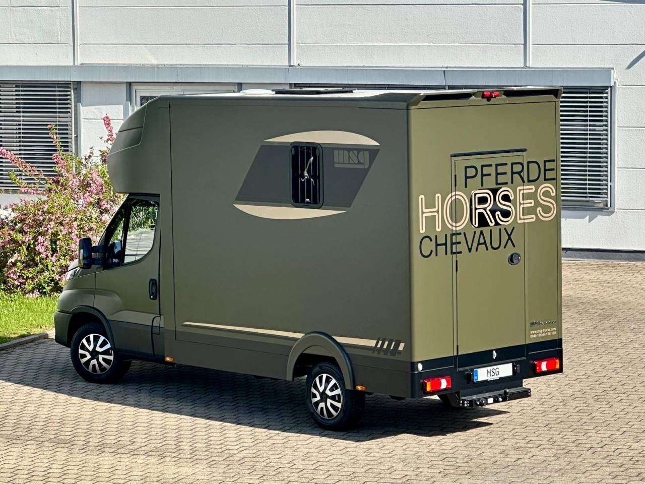 Kleine paardenvrachtwagen (B rijbewijs) Iveco IVECO DAILY 35-210 HI-MATIC MSG STALLION LIGHT 2026 Nieuw