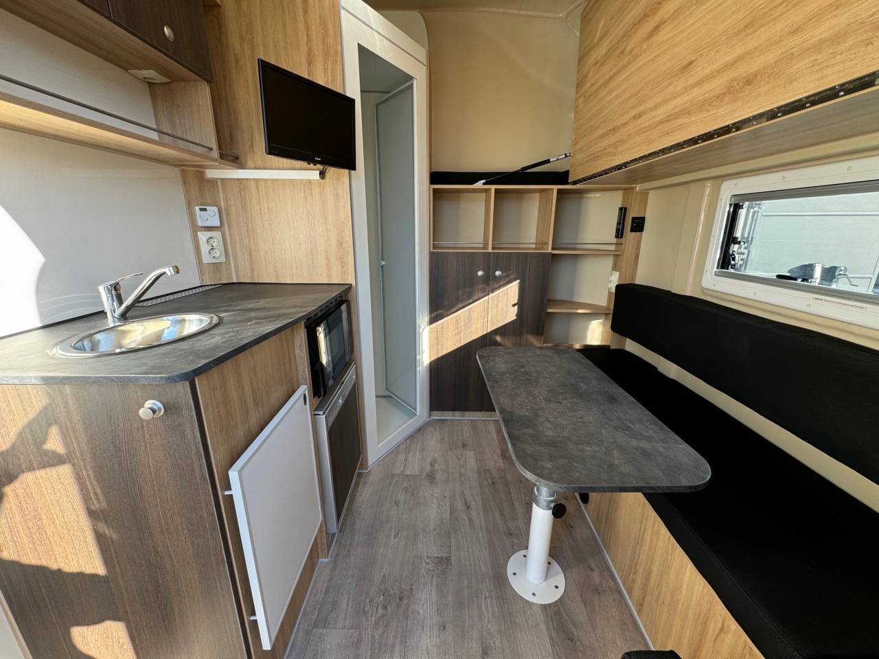 Paardentrailer Anka REMORQUE ANKA 1-3 CHEVAUX & GRAND HOME CAR 2026 Nieuw