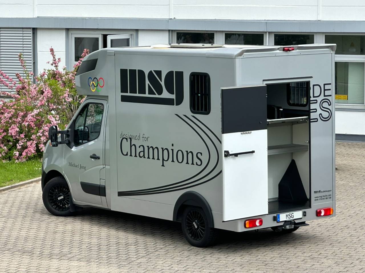 Kleine paardenvrachtwagen (B rijbewijs) Nissan NISSAN INTERSTAR DCI 165 MSG SUPERLIGHT PLUS 2026 Nieuw