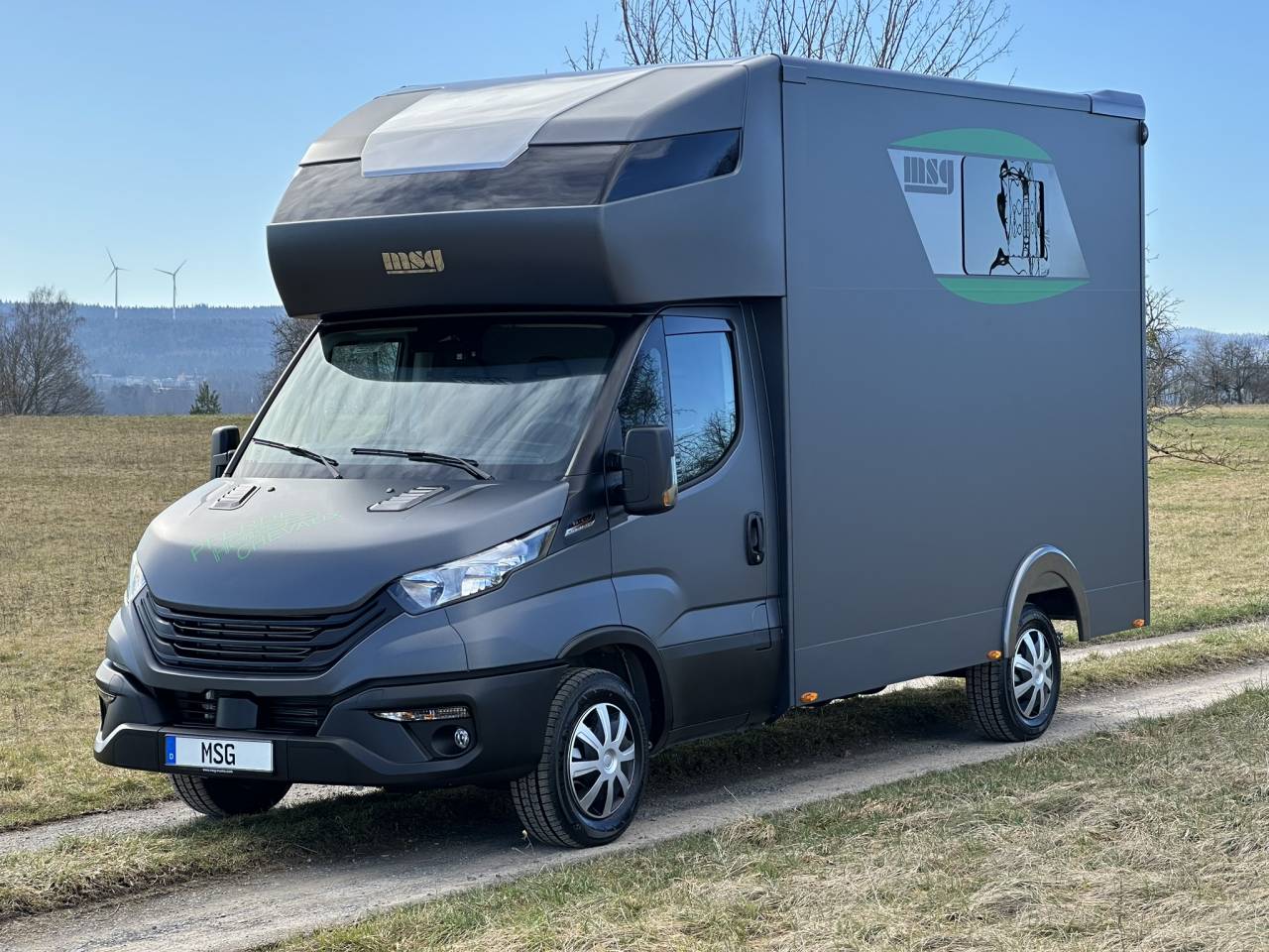 Kleine paardenvrachtwagen (B rijbewijs) Iveco IVECO DAILY 35-210 HI-MATIC MSG STALLION LIGHT 2026 Nieuw