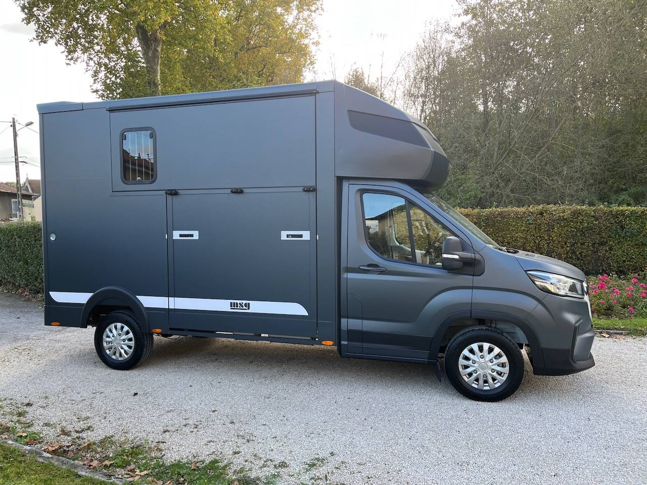 Kleine paardenvrachtwagen (B rijbewijs) Autre marque MAXUS DELIVER 9 LUXURY MSG STALLION LIGHT 2025 Tweedehands