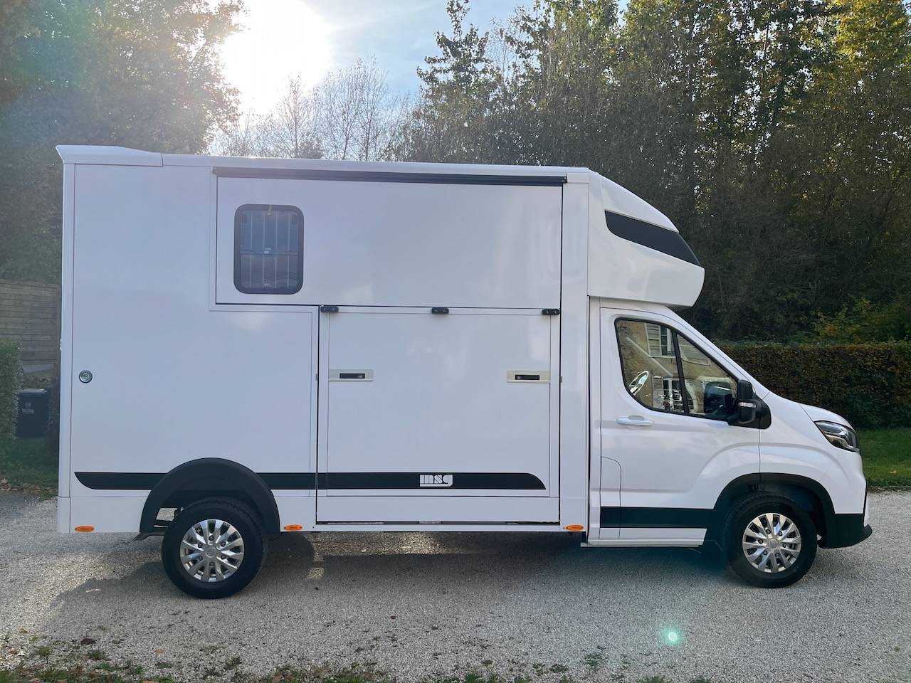 Kleine paardenvrachtwagen (B rijbewijs) Autre marque MAXUS DELIVER 9 LUXURY MSG STALLION LIGHT 2025 Tweedehands