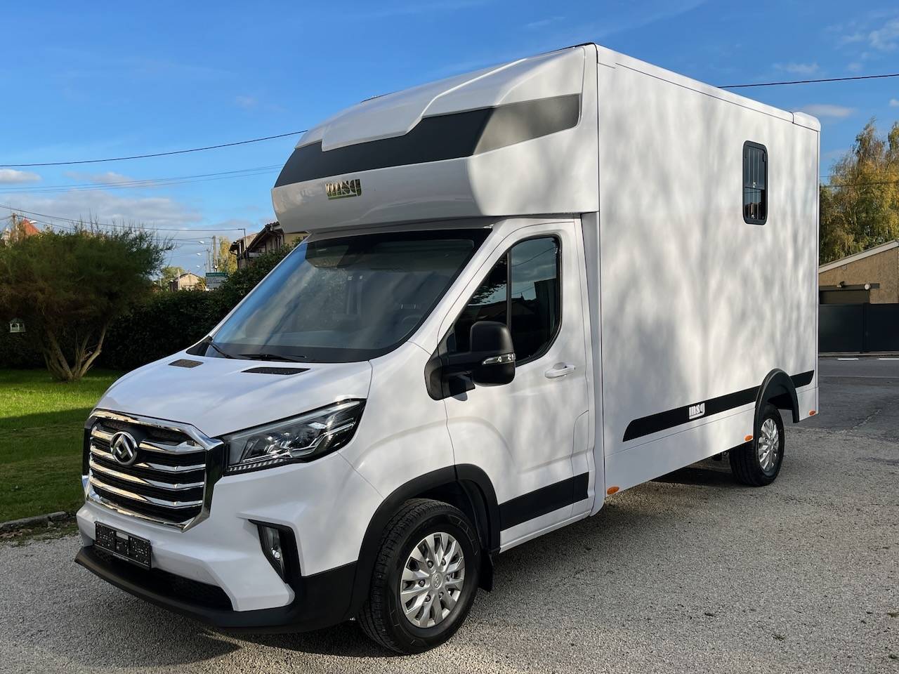 Kleine paardenvrachtwagen (B rijbewijs) Autre marque MAXUS DELIVER 9 LUXURY MSG STALLION LIGHT 2025 Tweedehands