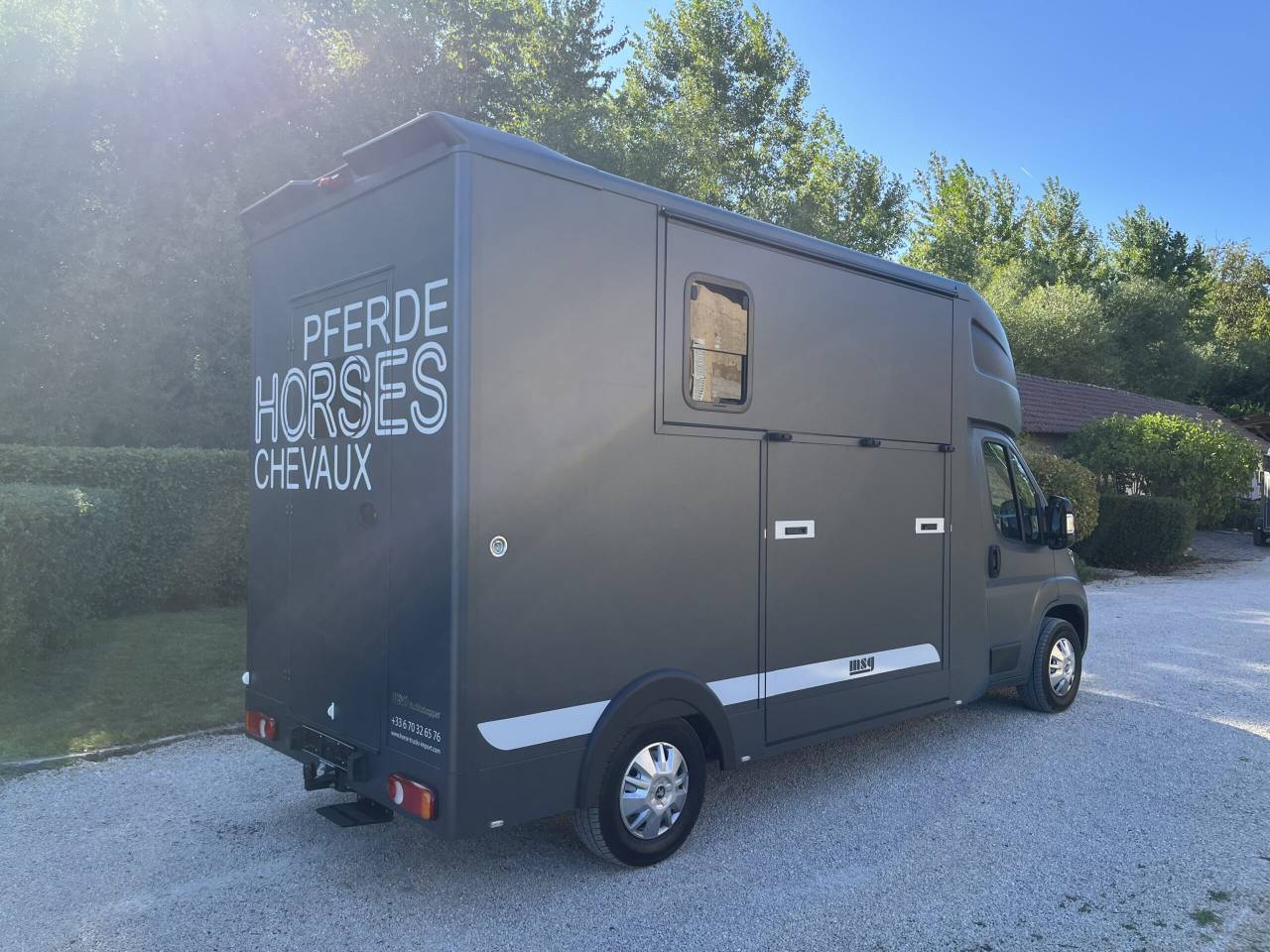 Kleine paardenvrachtwagen (B rijbewijs) Peugeot PEUGEOT BOXER BLUEHDI 165 MSG STALLION LIGHT 2025 Tweedehands