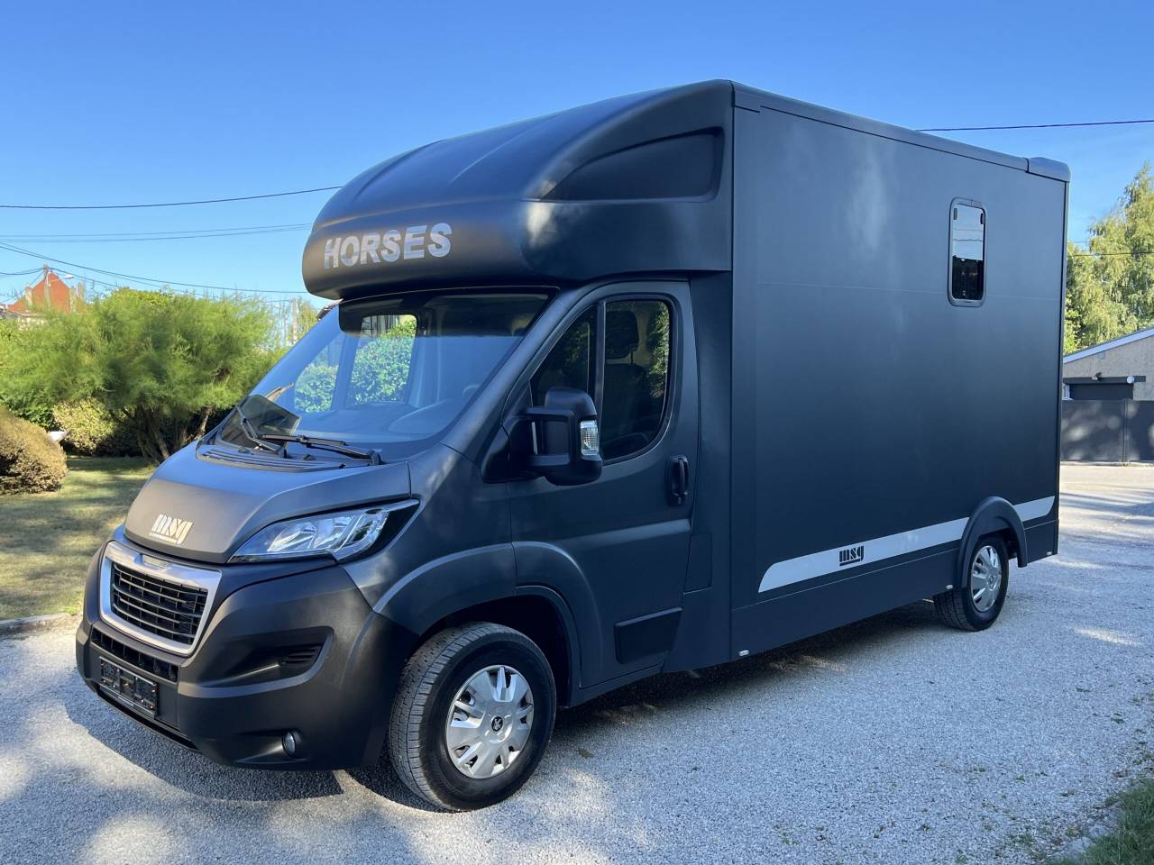 Kleine paardenvrachtwagen (B rijbewijs) Peugeot PEUGEOT BOXER BLUEHDI 165 MSG STALLION LIGHT 2025 Tweedehands