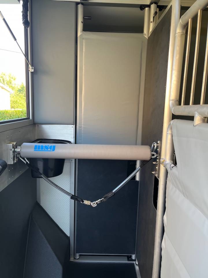 Kleine paardenvrachtwagen (B rijbewijs) Peugeot PEUGEOT BOXER BLUEHDI 165 MSG STALLION LIGHT 2025 Tweedehands