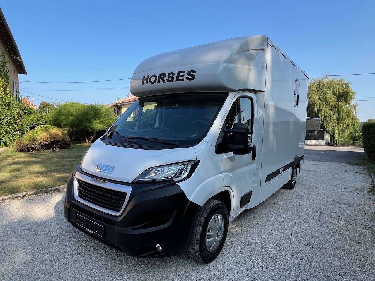 Kleine paardenvrachtwagen (B rijbewijs) Peugeot PEUGEOT BOXER BLUEHDI 165 MSG STALLION LIGHT 2025 Tweedehands