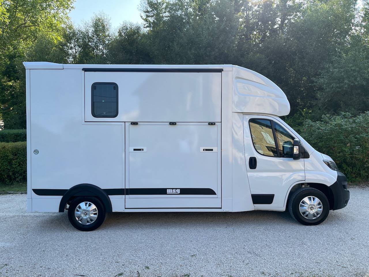 Kleine paardenvrachtwagen (B rijbewijs) Peugeot PEUGEOT BOXER BLUEHDI 165 MSG STALLION LIGHT 2025 Tweedehands