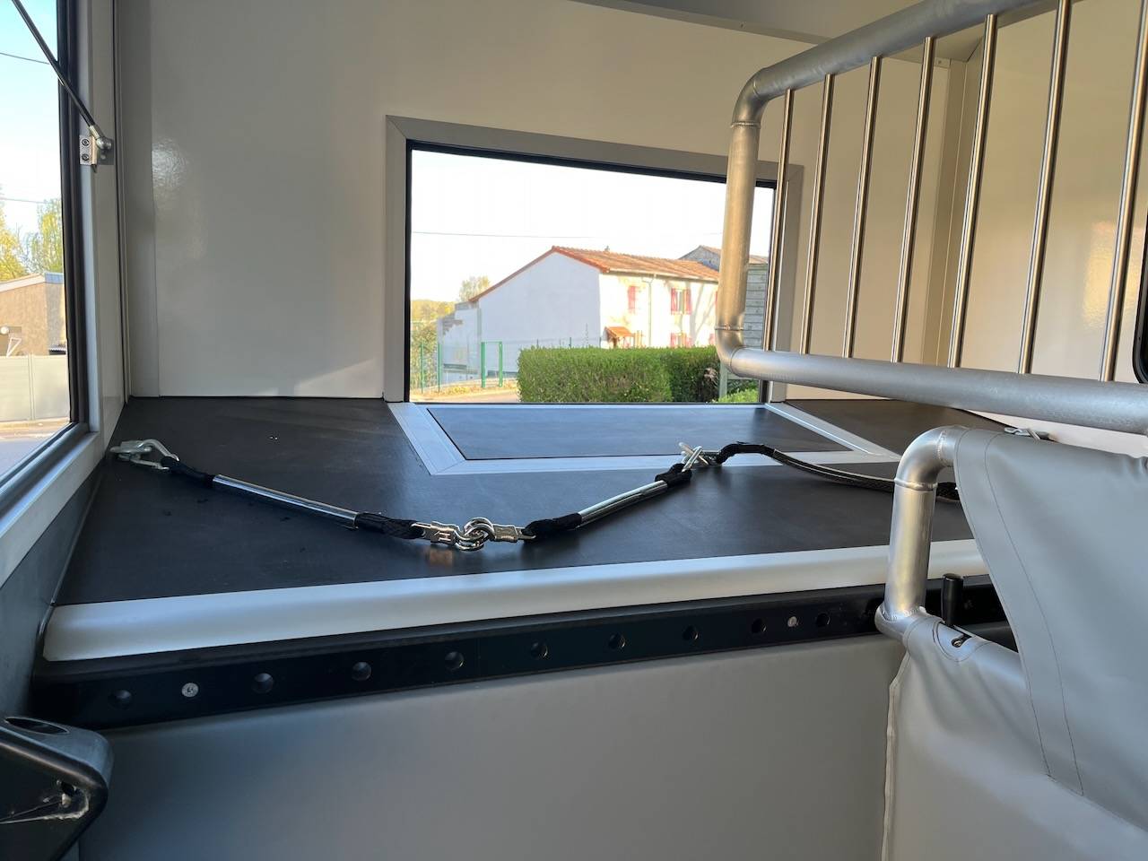Kleine paardenvrachtwagen (B rijbewijs) Nissan NISSAN INTERSTAR DCI 165 MSG SUPERLIGHT PLUS 2026 Tweedehands