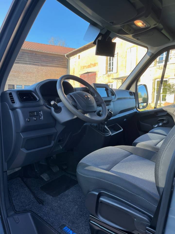 Kleine paardenvrachtwagen (B rijbewijs) Nissan NISSAN INTERSTAR DCI 165 MSG SUPERLIGHT PLUS 2026 Tweedehands