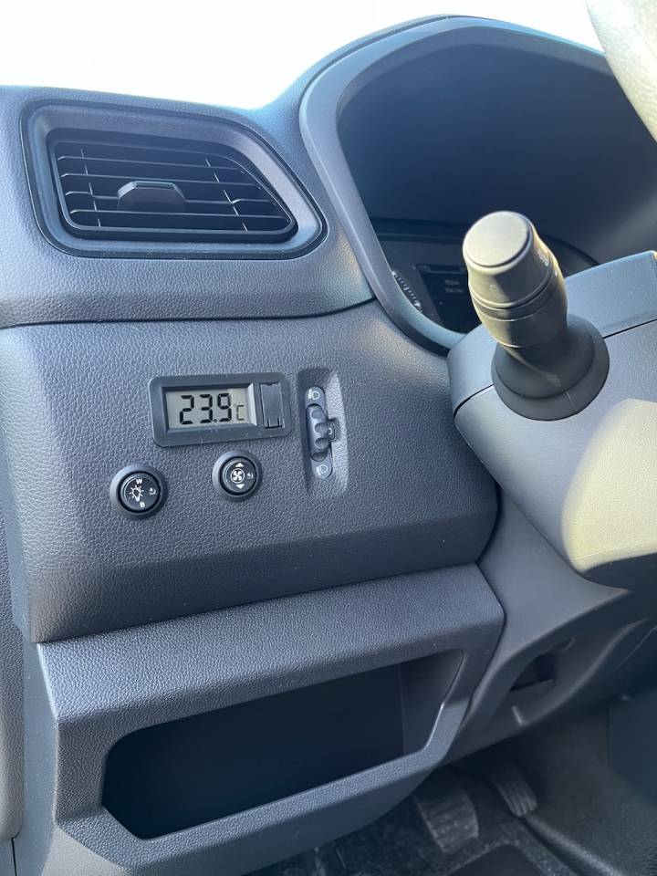 Kleine paardenvrachtwagen (B rijbewijs) Nissan NISSAN INTERSTAR DCI 165 MSG SUPERLIGHT PLUS 2026 Tweedehands