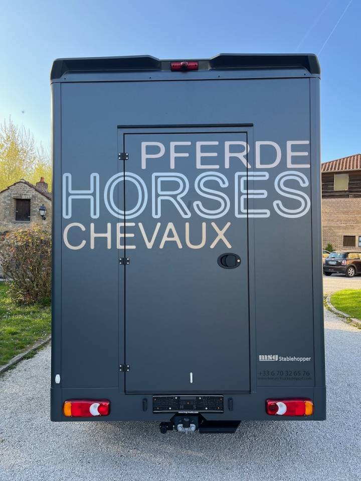 Kleine paardenvrachtwagen (B rijbewijs) Nissan NISSAN INTERSTAR DCI 165 MSG SUPERLIGHT PLUS 2026 Tweedehands
