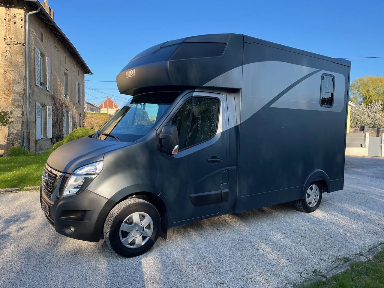 Kleine paardenvrachtwagen (B rijbewijs) Nissan NISSAN INTERSTAR DCI 165 MSG SUPERLIGHT PLUS 2026 Tweedehands