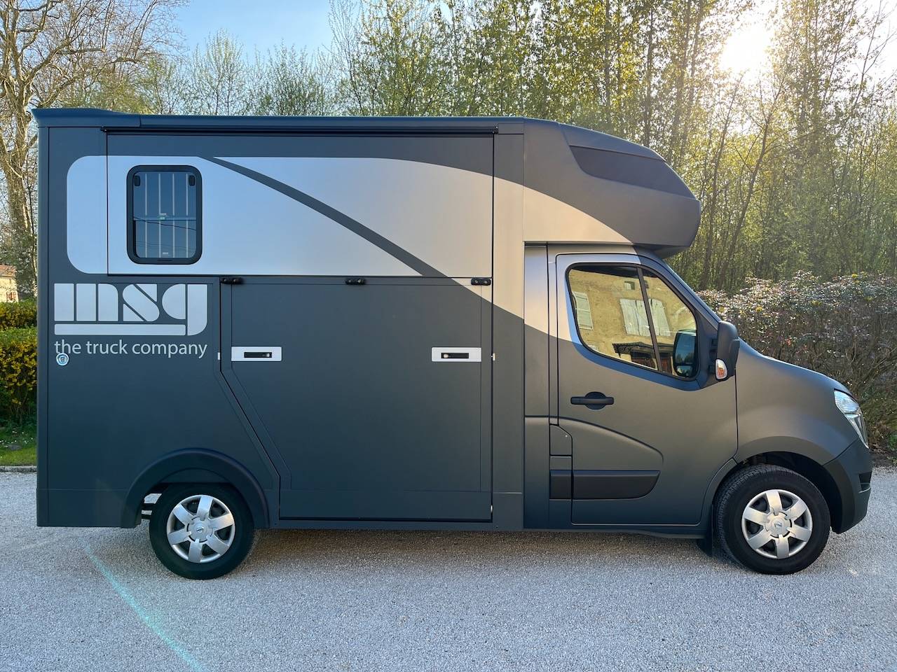 Kleine paardenvrachtwagen (B rijbewijs) Nissan NISSAN INTERSTAR DCI 165 MSG SUPERLIGHT PLUS 2026 Tweedehands
