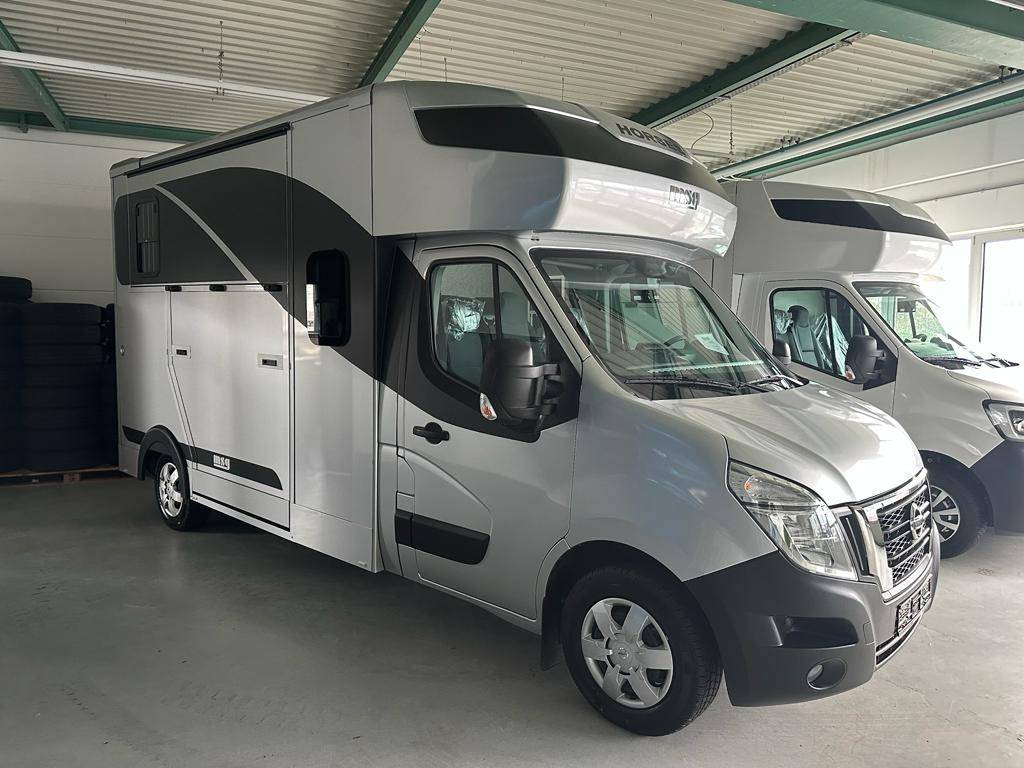 Kleine paardenvrachtwagen (B rijbewijs) Nissan NISSAN INTERSTAR 165 MSG LIGHT 5S 2026 Nieuw