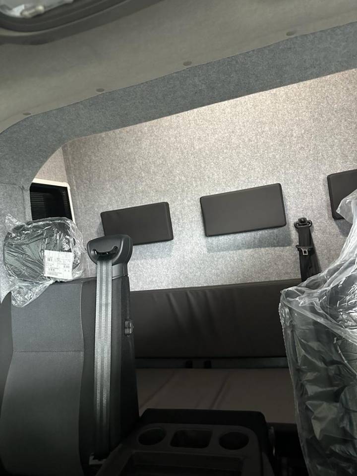 Kleine paardenvrachtwagen (B rijbewijs) Nissan NISSAN INTERSTAR 165 MSG LIGHT 5S 2026 Nieuw