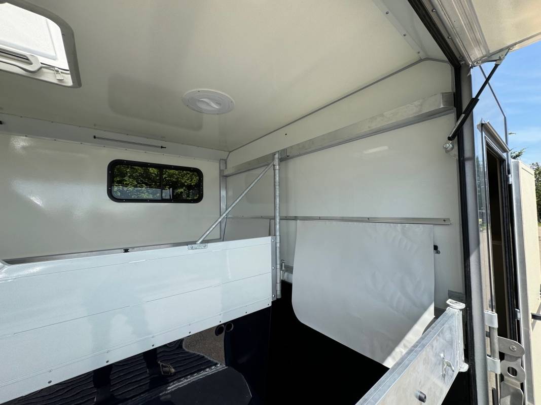 Paardentrailer Anka REMORQUE ANKA 2 CHEVAUX + HOME CAR & SELLERIE 2026 Nieuw