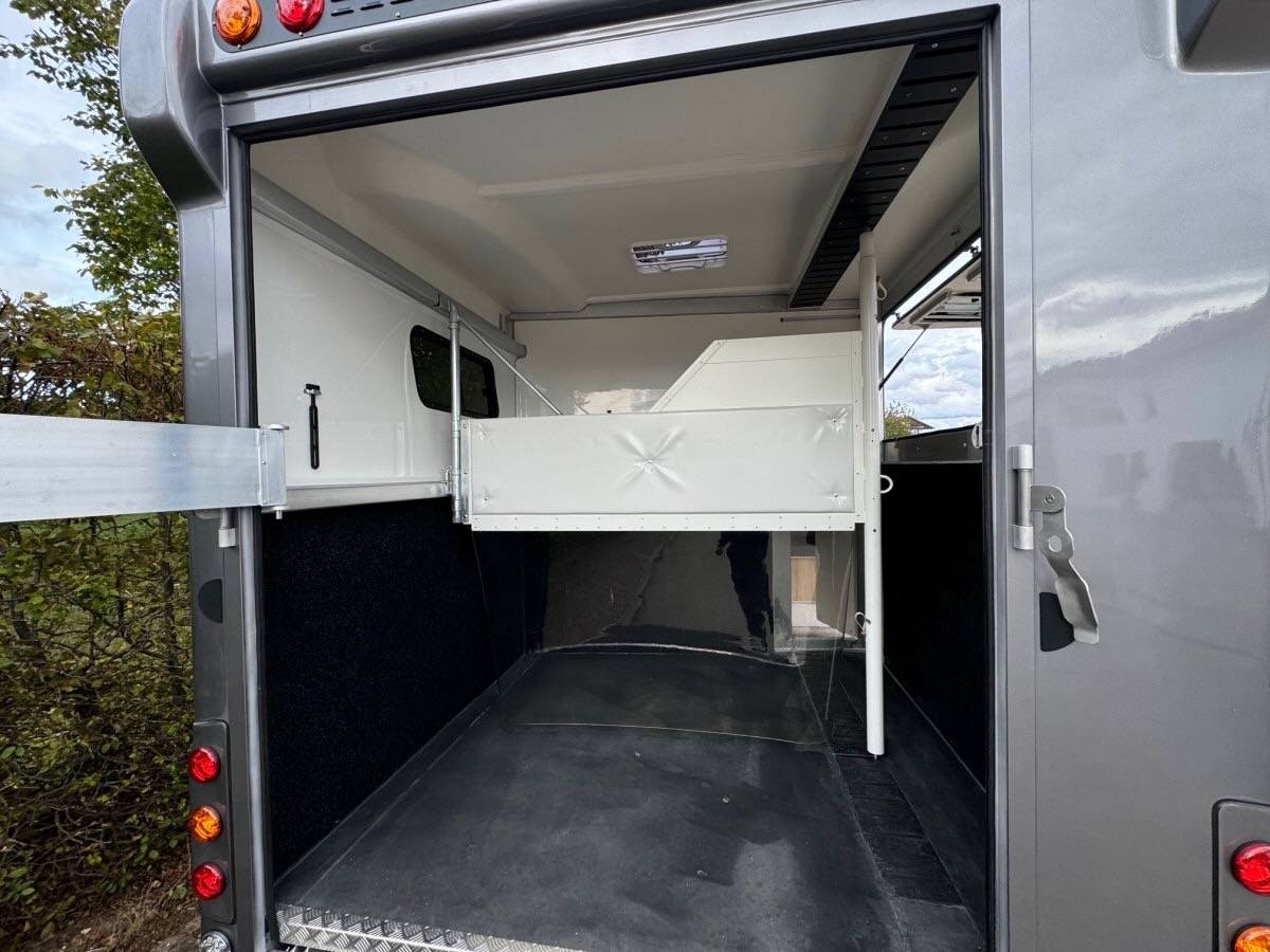 Paardentrailer Anka REMORQUE ANKA 2 CHEVAUX & GRAND HOME CAR 2026 Nieuw
