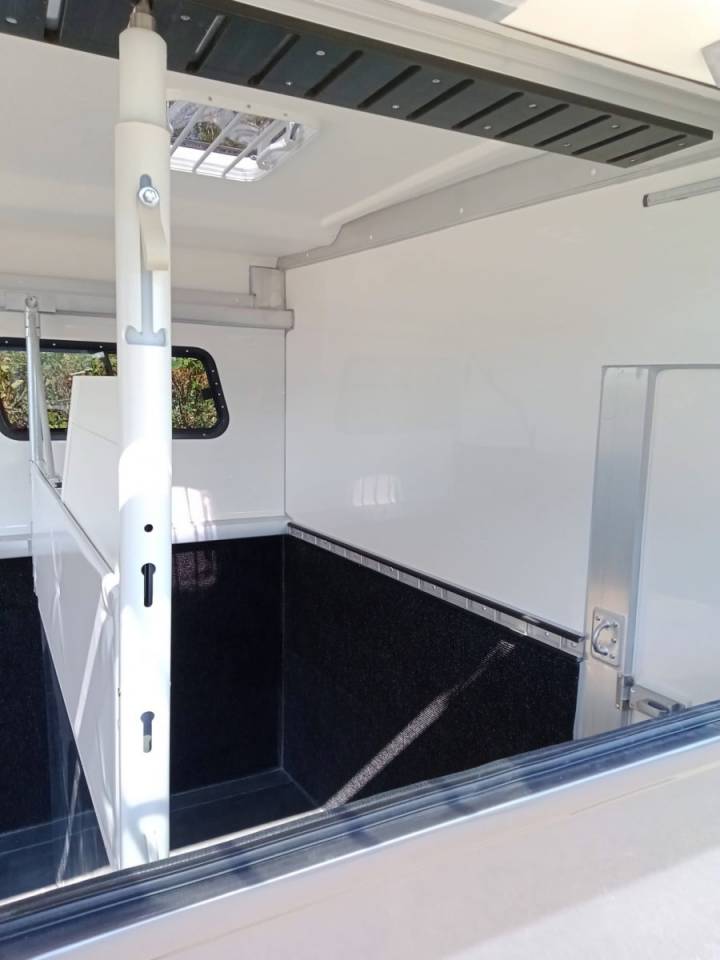 Paardentrailer Anka REMORQUE ANKA 2 CHEVAUX & GRAND HOME CAR 2026 Nieuw