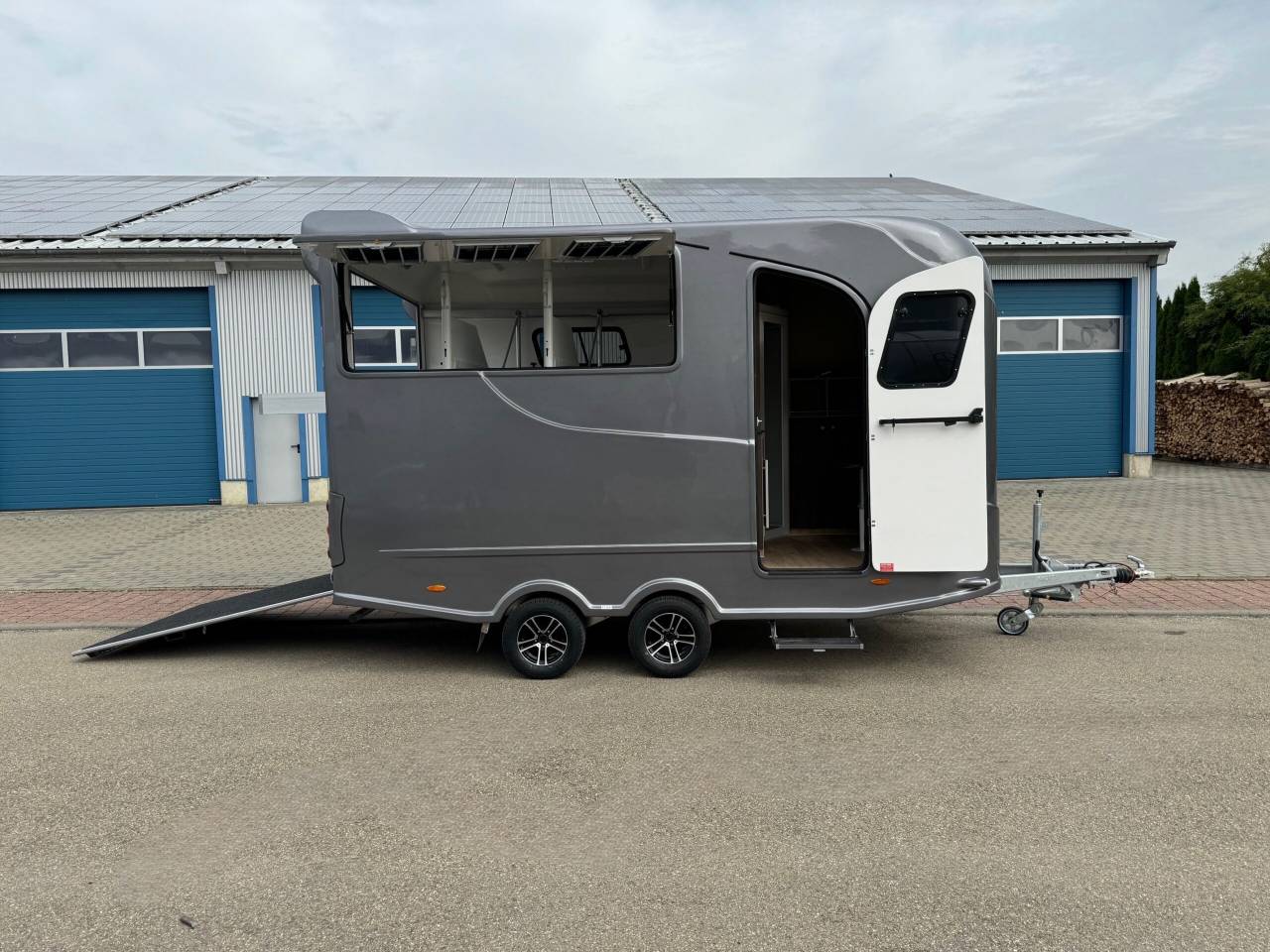 Paardentrailer Anka REMORQUE ANKA 3 CHEVAUX & GRAND HOME CAR 2026 Nieuw