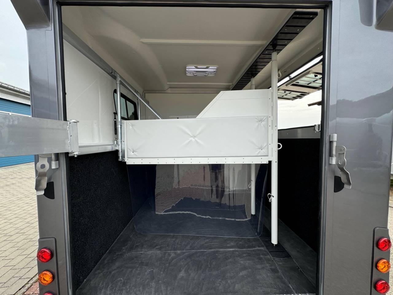 Paardentrailer Anka REMORQUE ANKA 3 CHEVAUX & GRAND HOME CAR 2026 Nieuw