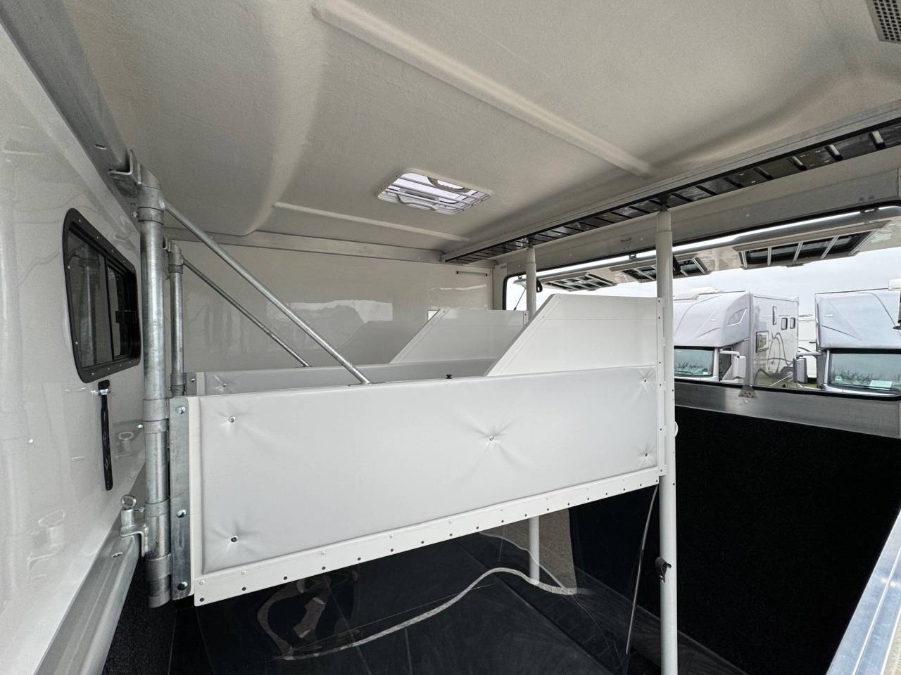 Paardentrailer Anka REMORQUE ANKA 3 CHEVAUX & HOME CAR 2026 Nieuw