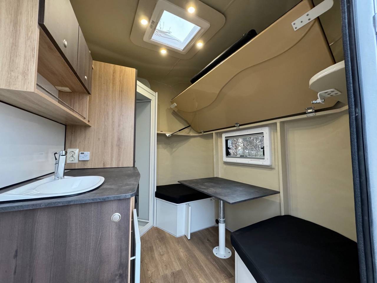 Paardentrailer Anka REMORQUE ANKA 3 CHEVAUX & HOME CAR 2026 Nieuw