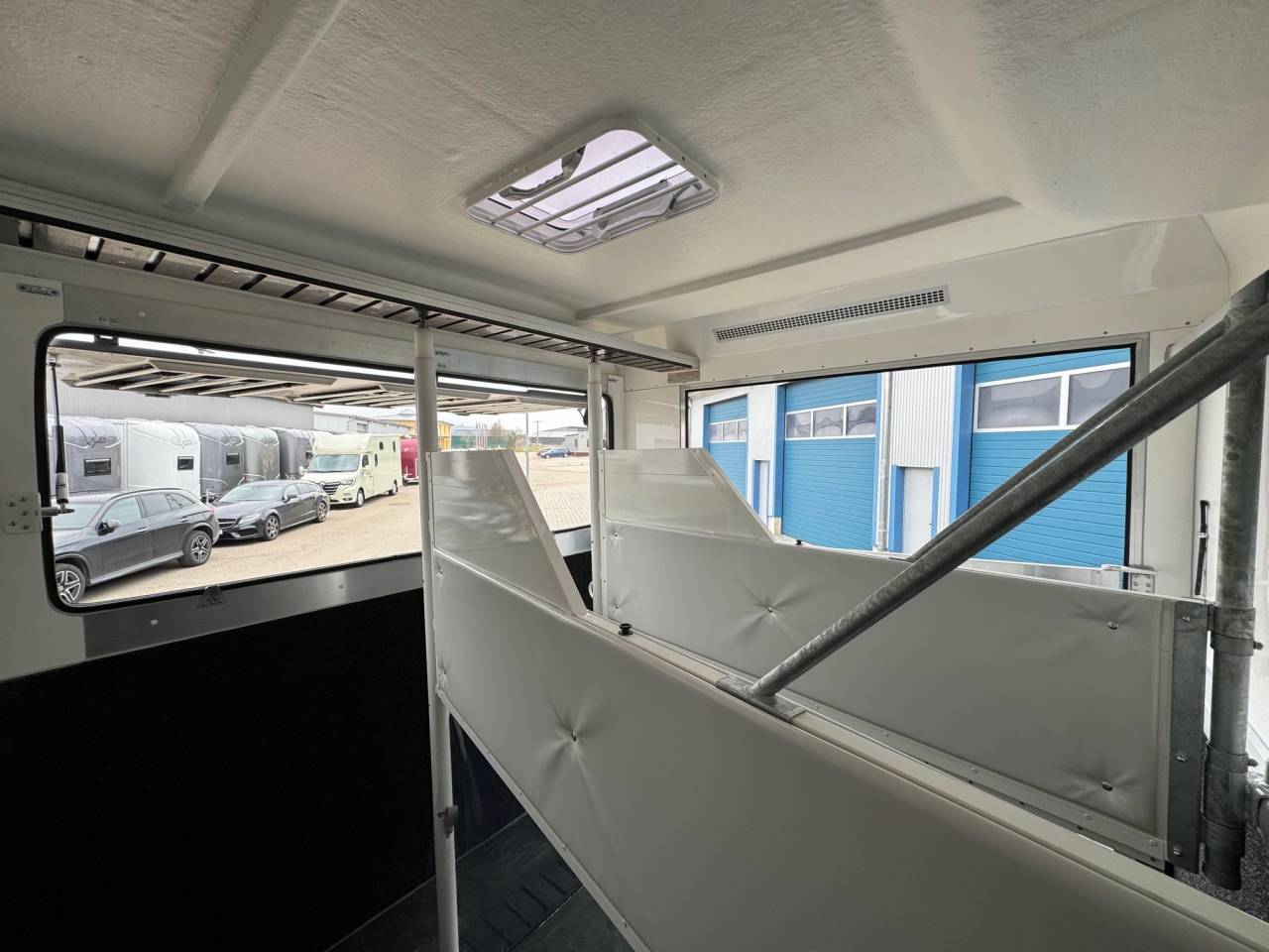 Paardentrailer Anka REMORQUE ANKA 3 CHEVAUX & HOME CAR 2026 Nieuw