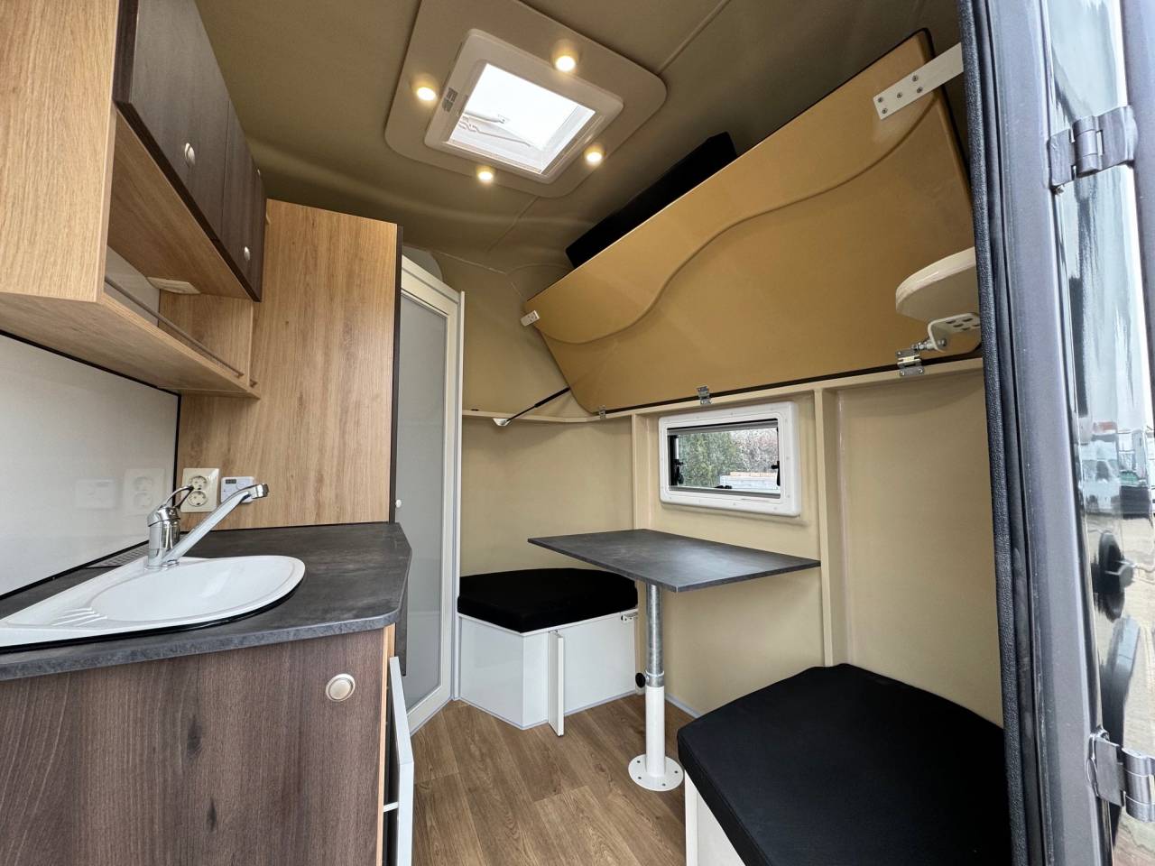 Paardentrailer Anka REMORQUE ANKA 3 CHEVAUX & HOME CAR 2026 Nieuw